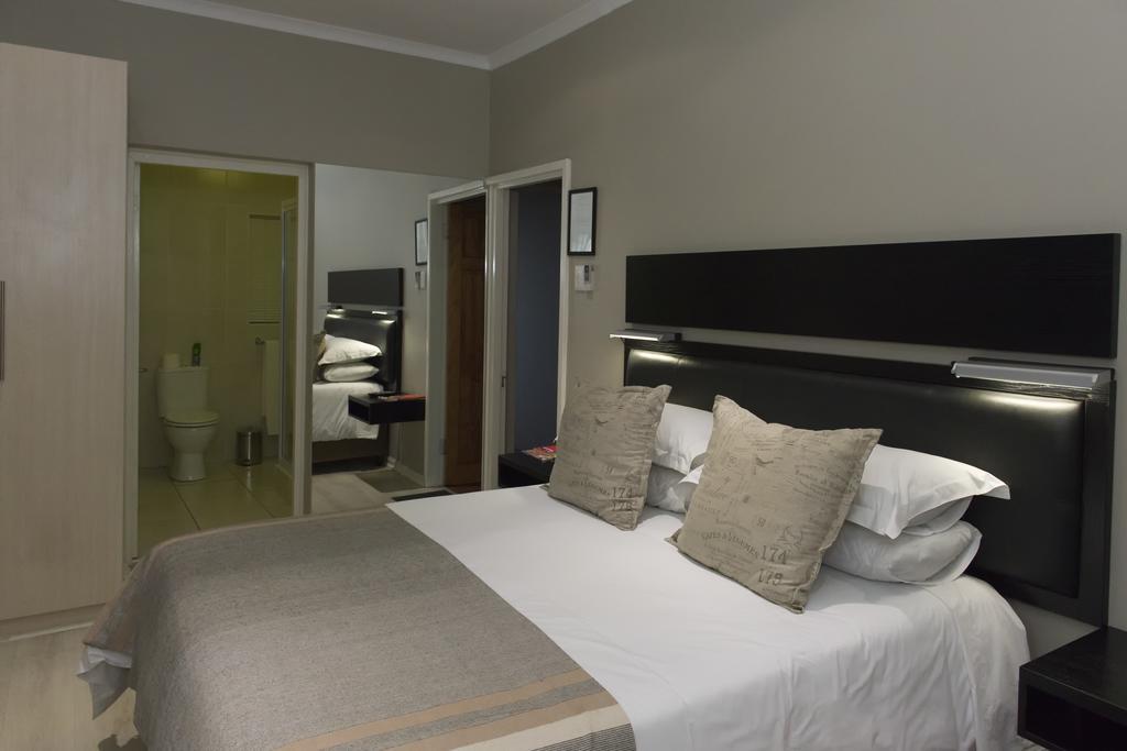 The Suburban Guest House 布隆方丹 客房 照片