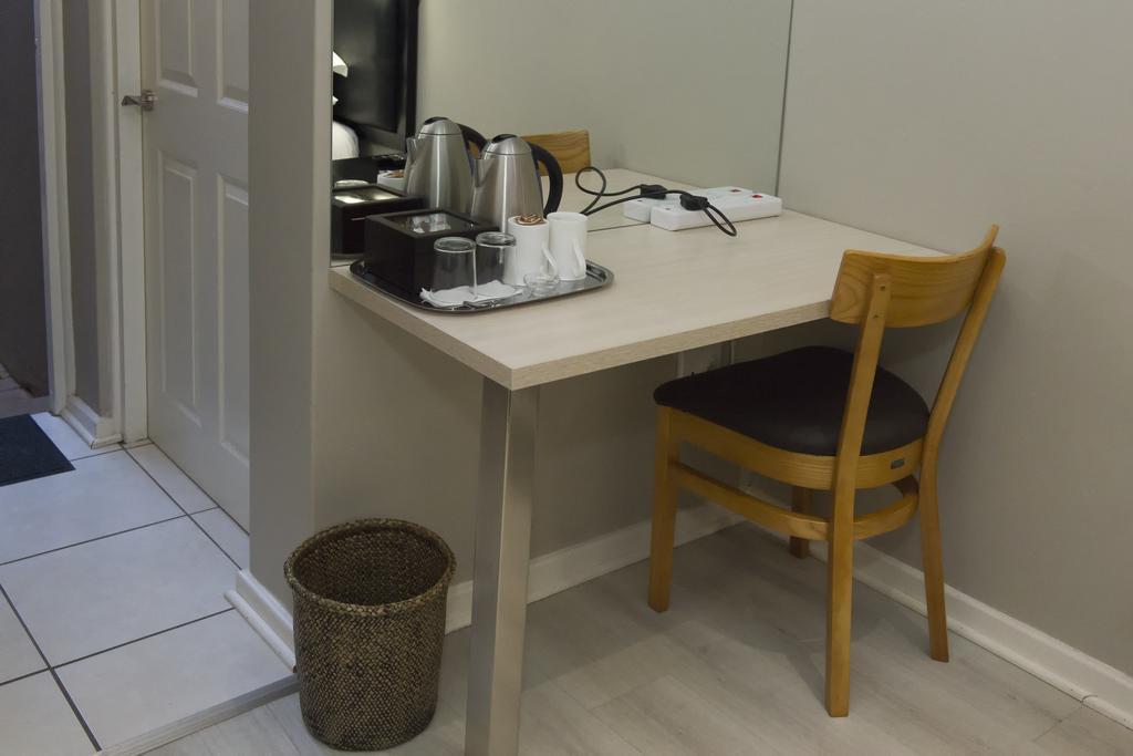 The Suburban Guest House 布隆方丹 客房 照片